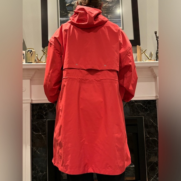 Columbia women’s rain coat, size 3xl. - Picture 3 of 4